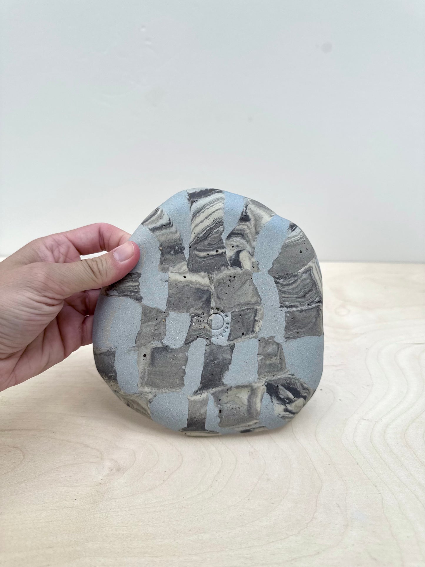 small plate checkered no.6