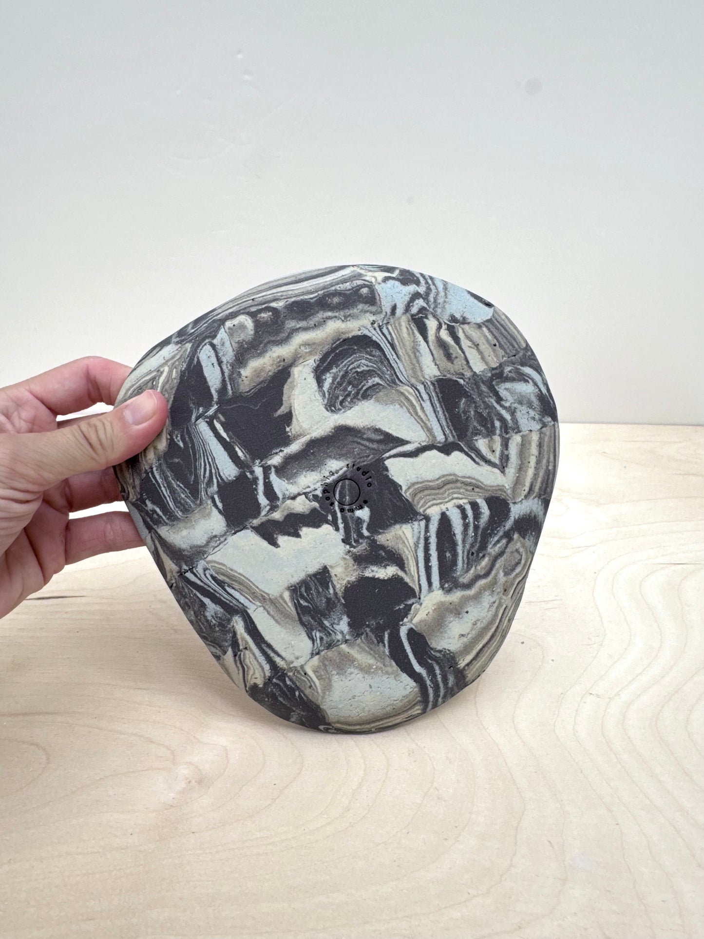 small plate checkered no.7