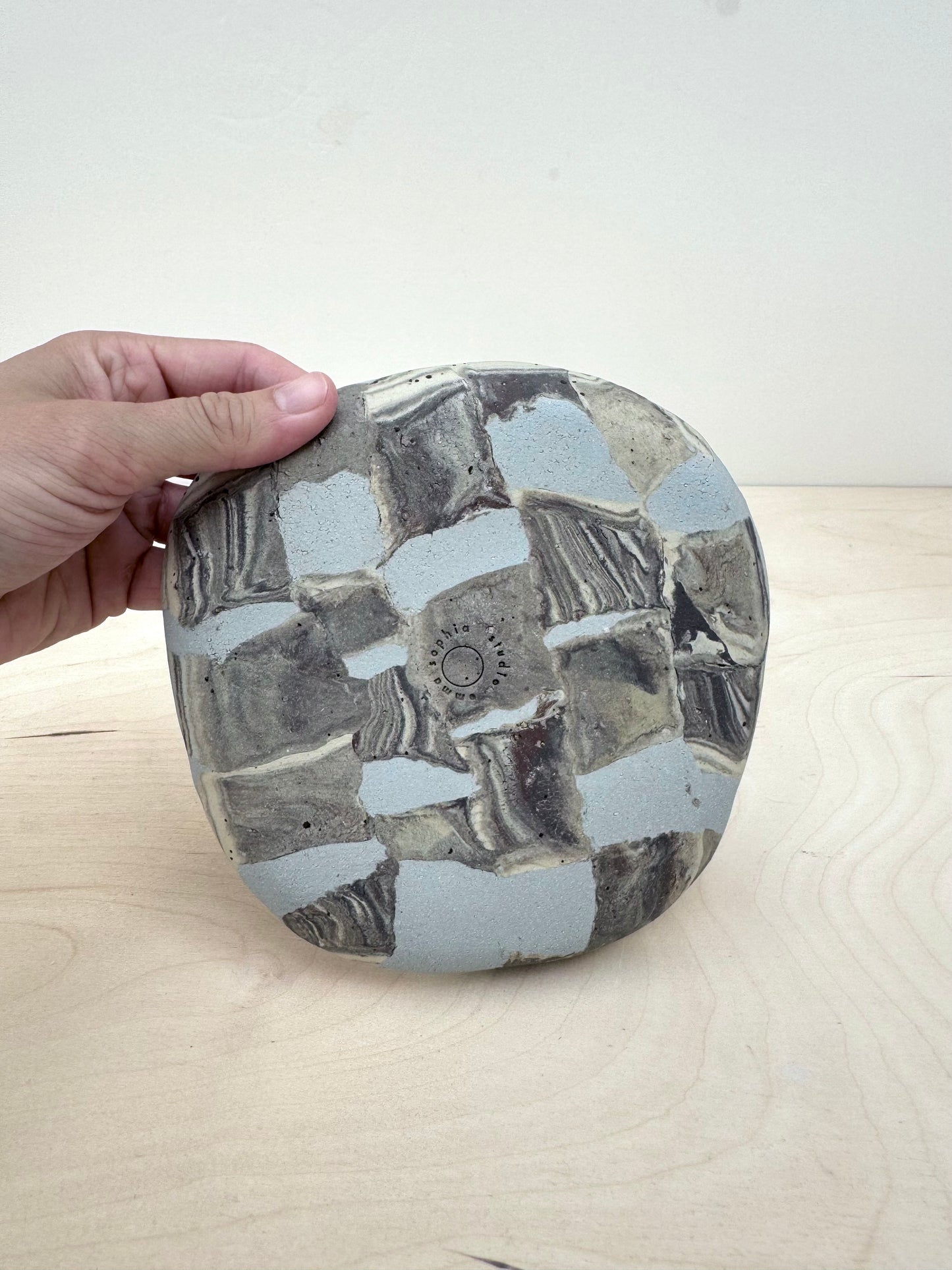 small plate checkered no.2