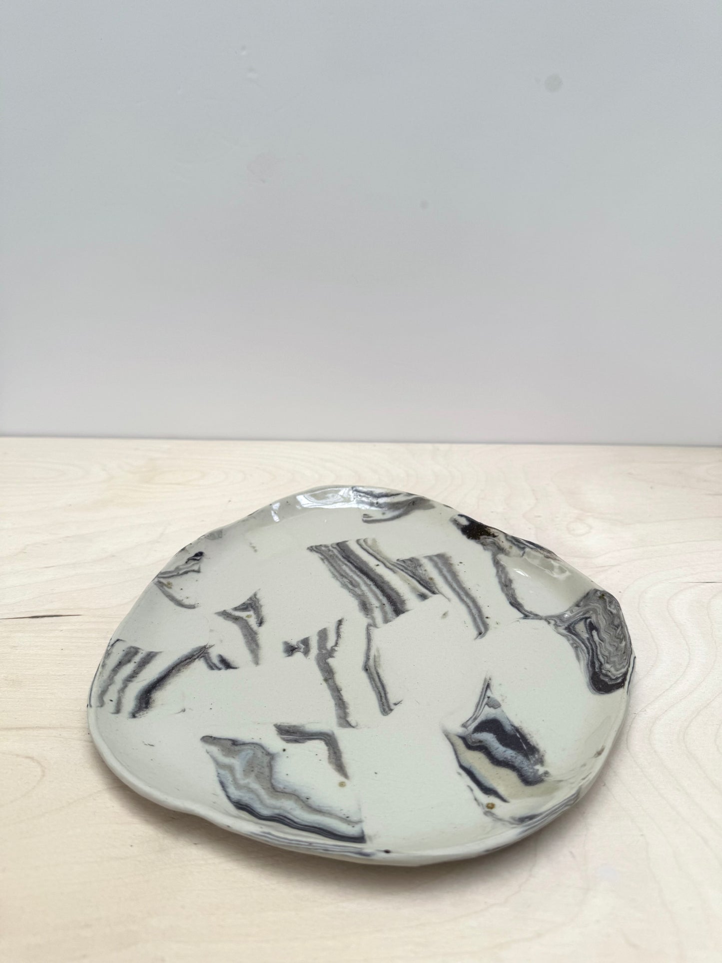 plate light checkered no.4