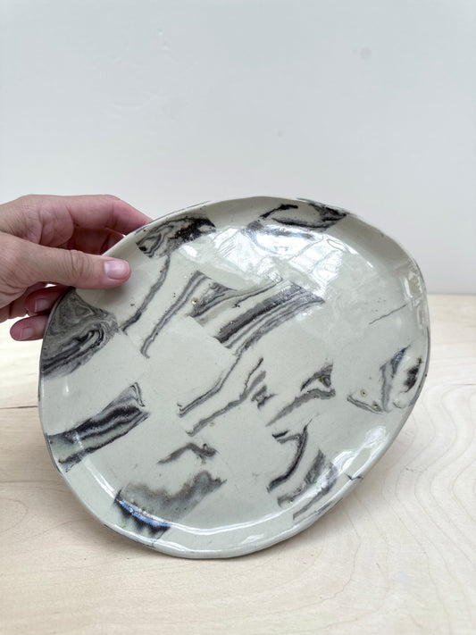 plate light checkered no.3