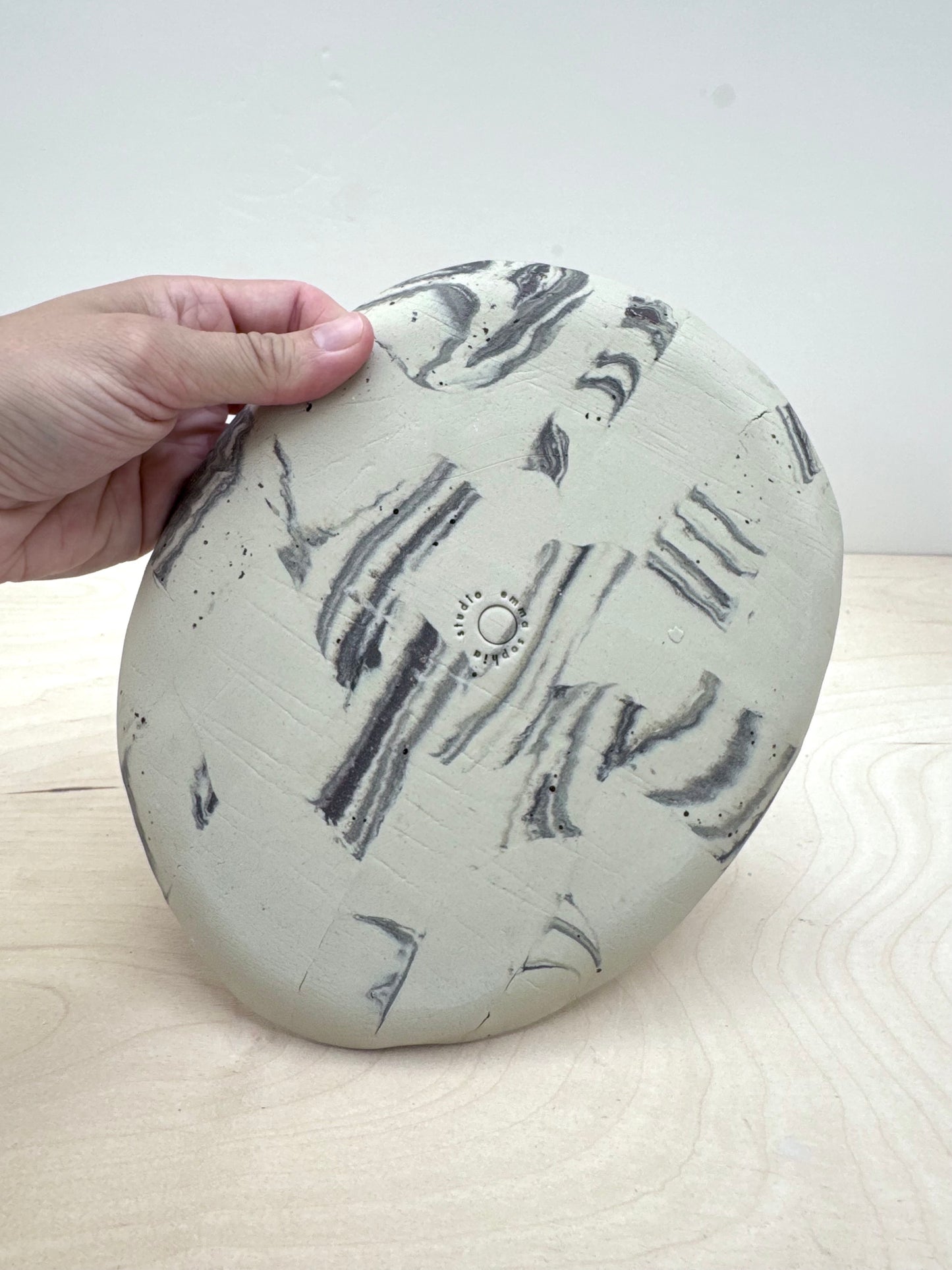 plate light checkered no.3