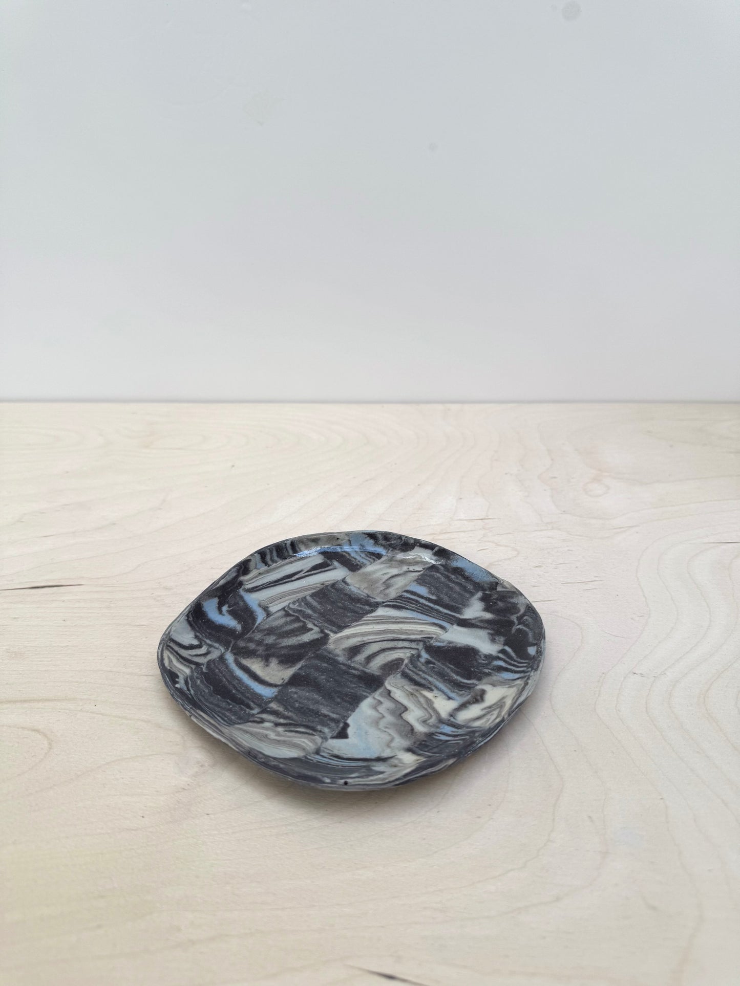 small plate checkered no.1